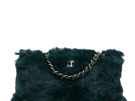 CHANEL Chain Shoulder Bag in Rabbit Fur Green on Sale