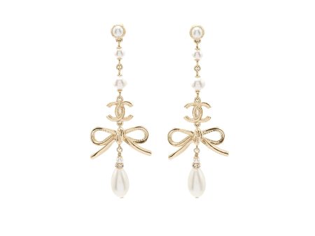 Chanel pearl   cc logo   bow tie drop earrings gold tone Discount