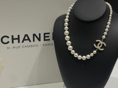 Chanel - Collier perle CC Hot on Sale